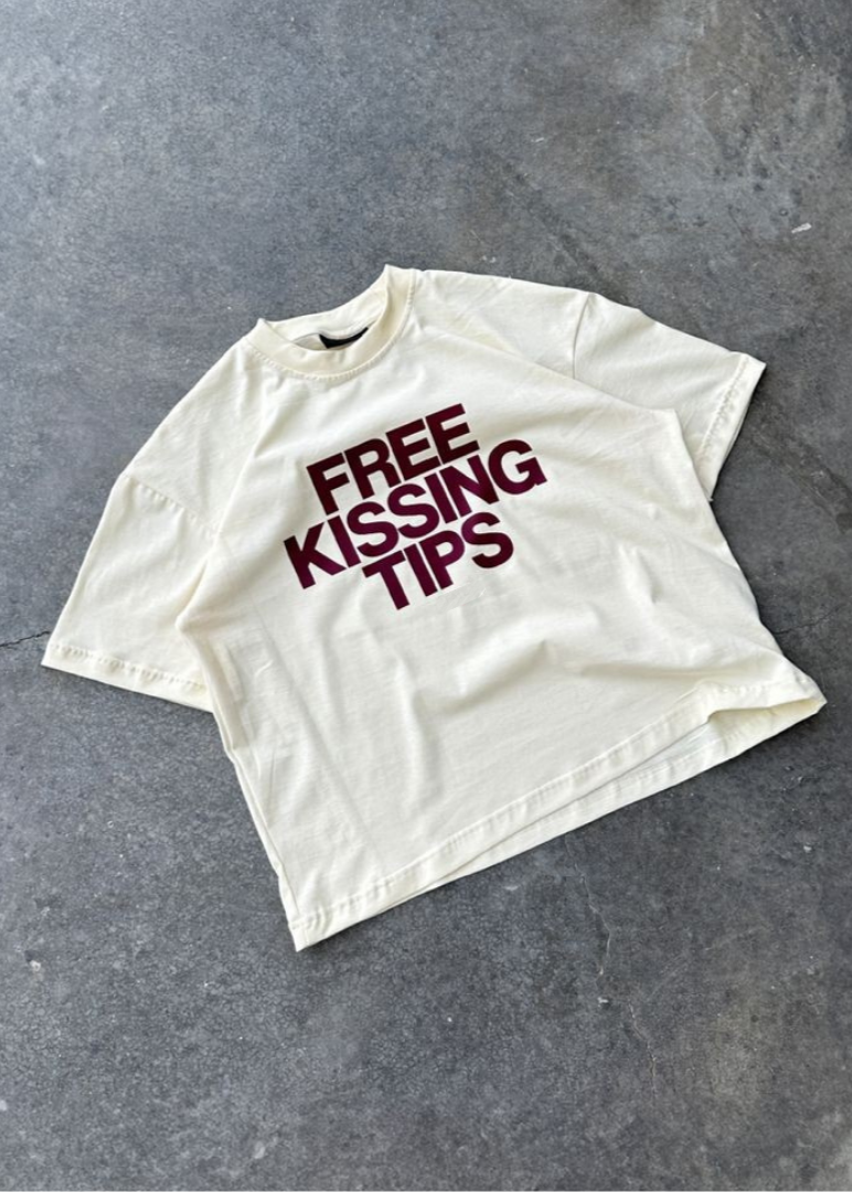 FREE KISSING TIPS TEE
